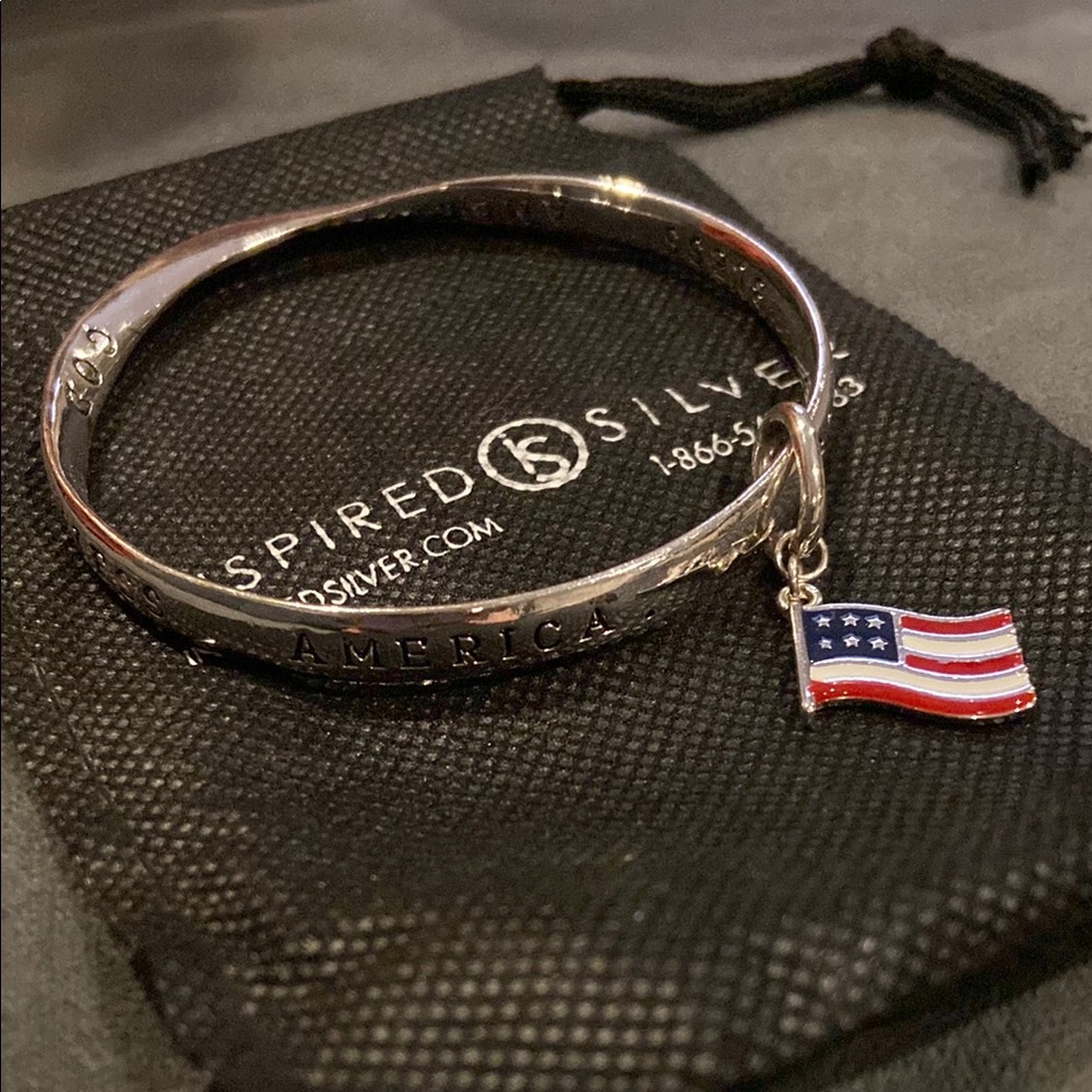 NWOT Inspired Silver “God Bless America” w/ Flag Charm Bracelet
